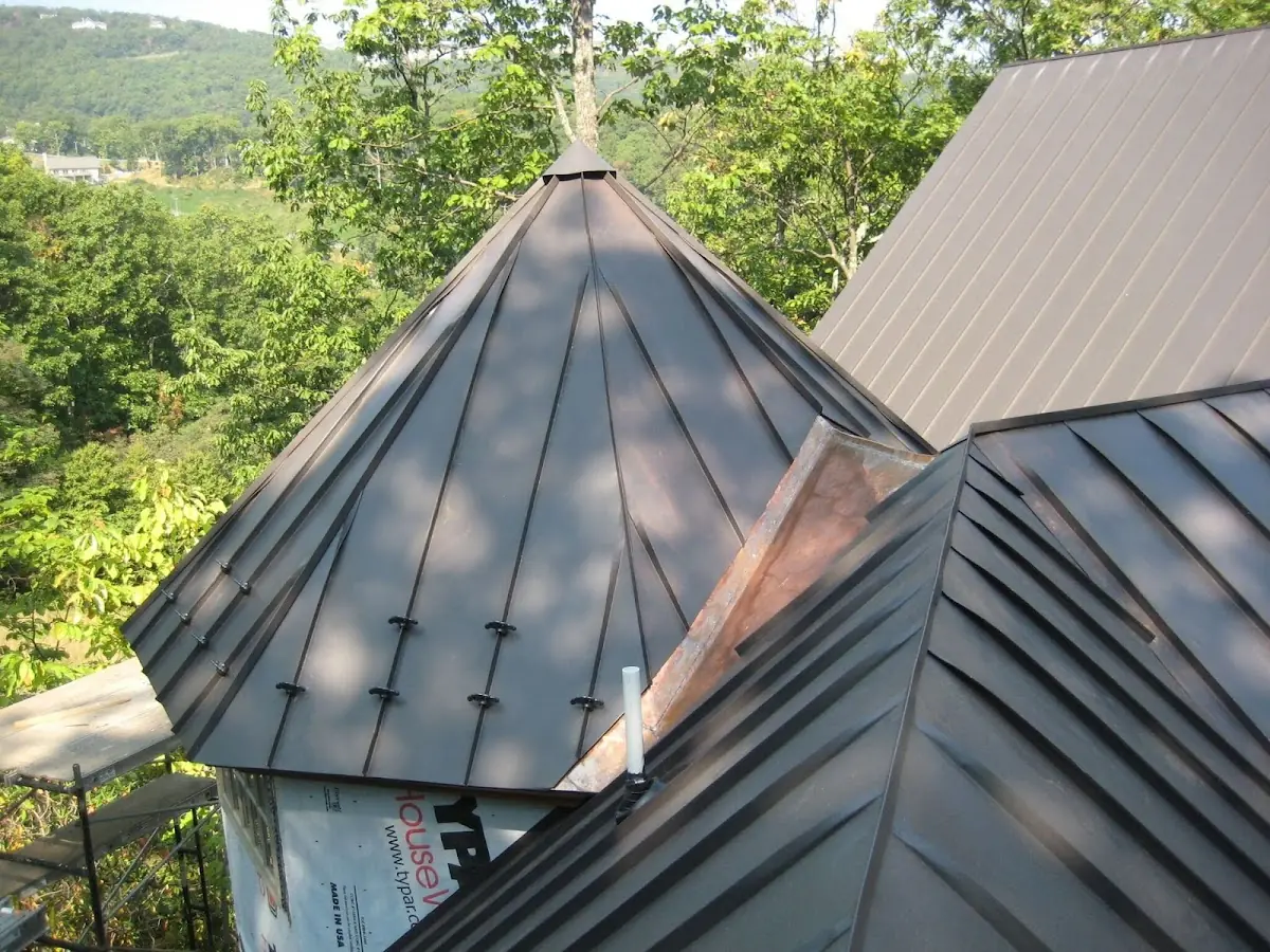 Professional Shingle Replacement & Repair by Craftsman Roofing in Ashford
